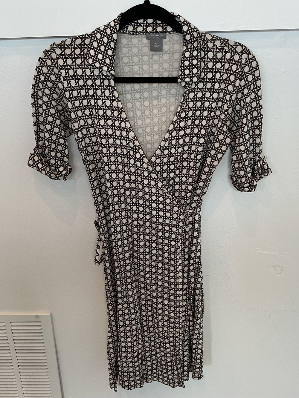Anne Klein Black & Cream Geometric Wrap Midi Dress